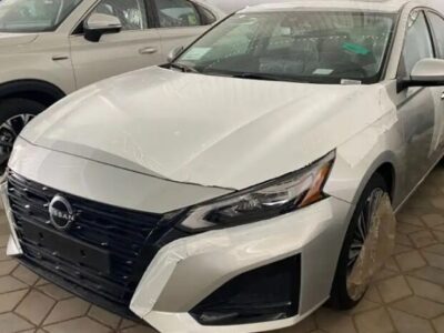 2024 Nissan Altima 2.5-liter 4 Cylinder Petrol Engine Silver Beige Sedan AWD