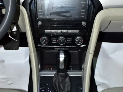 2020 Volkswagen Passat Comfortline 5 Cylinder Petrol Engine Black Beige Sedan GCC