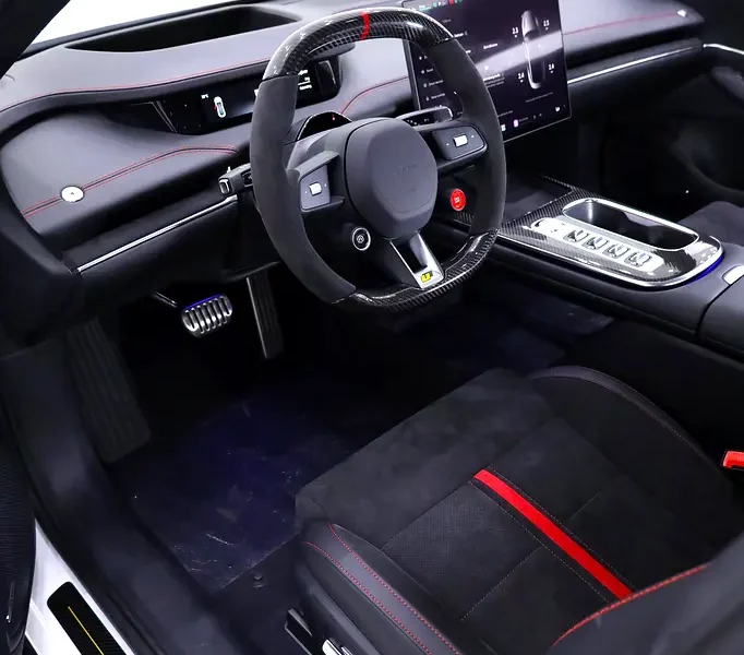 2025 XIAOMI SU7 ULTRA FULLY LOADED Electric Vehicle White Black Sedan CARBON EXT / INT