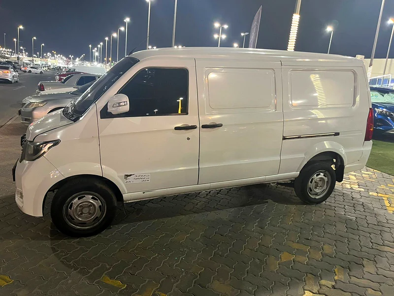 2023 Victory V1 SRS 4 Cylinder Petrol Engine Manual White Black Van GCC Specs