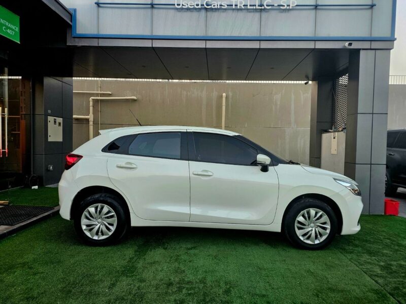 2023 Suzuki Baleno GCC 1.5 Litres V4 Petrol Engine White Black Hatchback GCC Specs