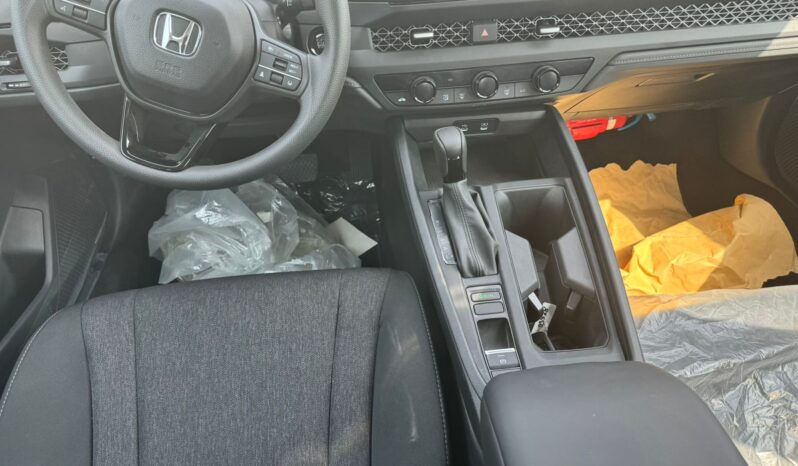 2024 Honda Accord 1.5L Turbocharged 4-Cylinder Gasoline Engine White Black Sedan