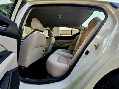 2021 Nissan Altima S GCC Specs 2.5 Litres V4 Petrol Engine White Beige Sedan Sedan FWD
