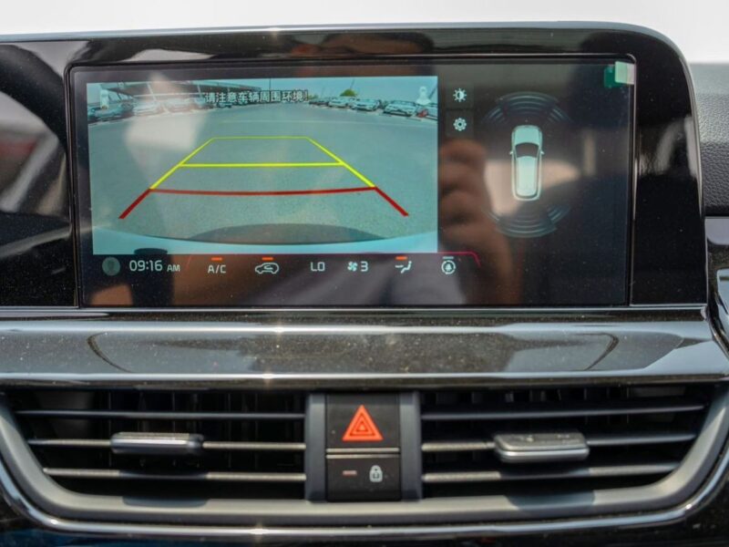 2025 Kia Seltos 1.5 Litres 4 Cylinder Petrol Engine White Black SUV FWD Chinese Specs