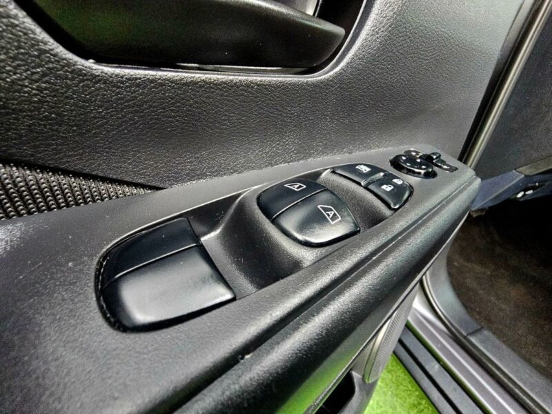 2022 Nissan Kicks SV 1.6 Litres V4 Petrol Engine Grey Black SUV American Specs