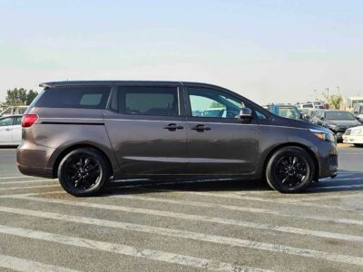 2017 Kia Sedona LX V6 Petrol Engine 3.3 Litres Grey Beige Van American Specs