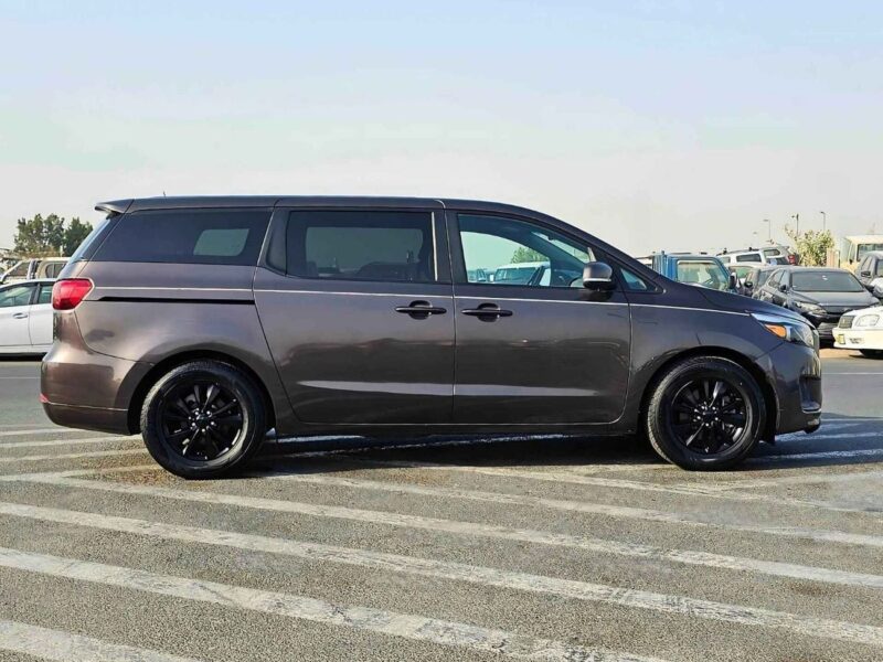 2017 Kia Sedona LX V6 Petrol Engine 3.3 Litres Grey Beige Van American Specs