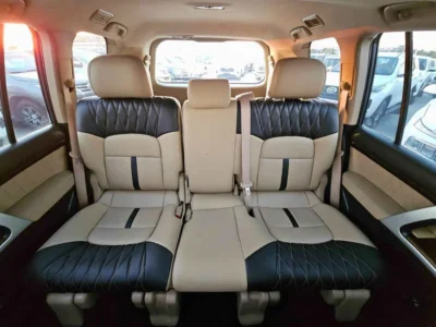 2011 Toyota Land Cruiser 5.7 Litres 8 Cylinder Petrol Engine Grey Beige SUV GCC Specs