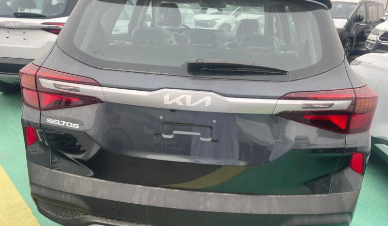 2023 Kia Seltos 1.4 Litres 4 Cylinder Petrol Engine Grey Black SUV FWD GCC Specs