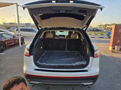 2022 Lincoln Nautilus 2.0L Turbocharged 4 Cylinder White Beige SUV AWD