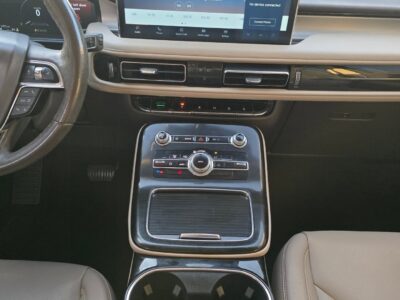 2022 Lincoln Nautilus 2.0L Turbocharged 4 Cylinder White Beige SUV AWD