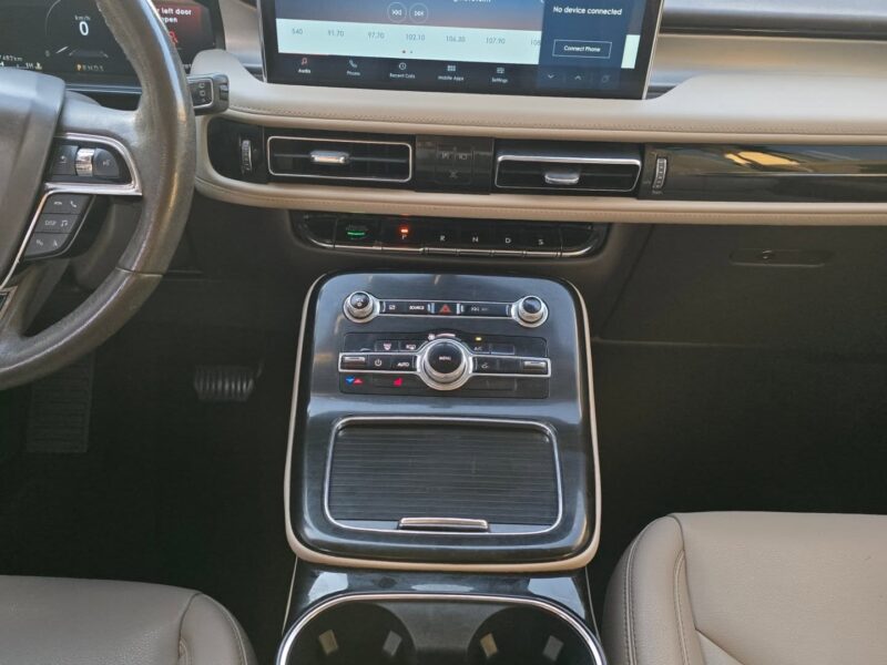 2022 Lincoln Nautilus 2.0L Turbocharged 4 Cylinder White Beige SUV AWD