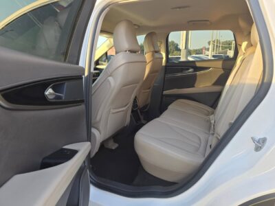 2022 Lincoln Nautilus 2.0L Turbocharged 4 Cylinder White Beige SUV AWD