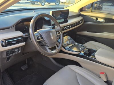 2022 Lincoln Nautilus 2.0L Turbocharged 4 Cylinder White Beige SUV AWD