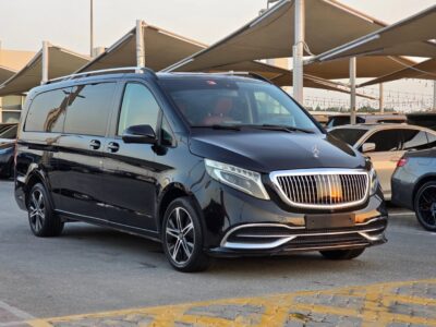2018 Mercedes-Benz V250 2.0L Petrol 4-cylinder Turbocharged Black Red Van GCC Specs