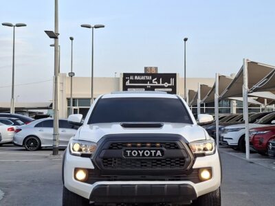 2017 Toyota Tacoma TRD 3.5 Litres V6 Petrol Engine White Black Pick Up Truck GCC Specs