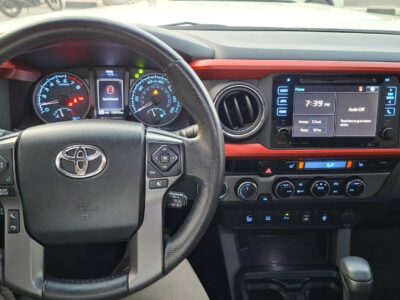 2017 Toyota Tacoma TRD 3.5 Litres V6 Petrol Engine White Black Pick Up Truck GCC Specs