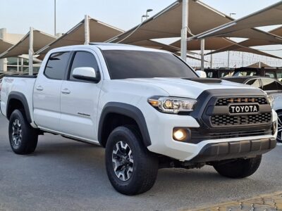 2017 Toyota Tacoma TRD 3.5 Litres V6 Petrol Engine White Black Pick Up Truck GCC Specs