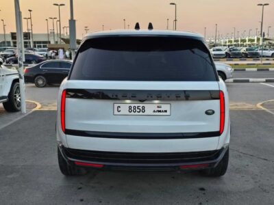 2023 Land Rover Range Rover Vogue 4.4 Litres V8 Supercharged White Tan SUV