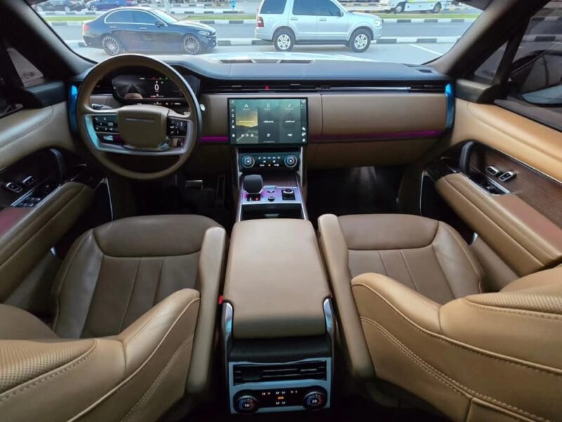 2023 Land Rover Range Rover Vogue 4.4 Litres V8 Supercharged White Tan SUV