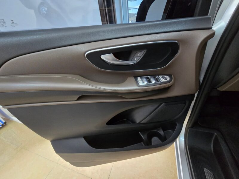 2020 Mercedes-Benz V 250 2.0 Litres 4 Cylinders Petrol Engine Silver Black Van