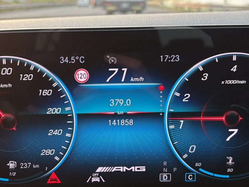 2016 Mercedes-Benz Vito 1.6-liter 4 Cylinder Engine Black Green Van FWD