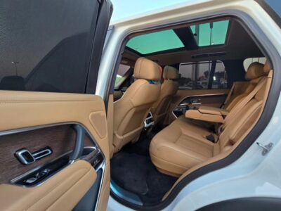2023 Land Rover Range Rover Vogue 4.4 Litres V8 Supercharged White Tan SUV