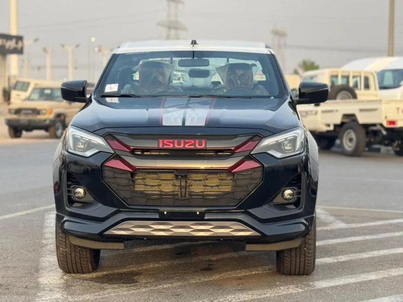 2025 Isuzu DMax 3.0L 4 Cylinders Engine Crew Cab 4WD GT Black Pick Up Truck GCC