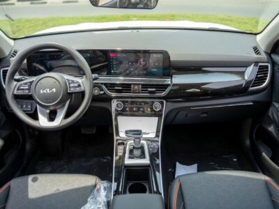 2025 Kia Seltos 1.5 Litres 4 Cylinder Petrol Engine White Black SUV FWD Chinese Specs