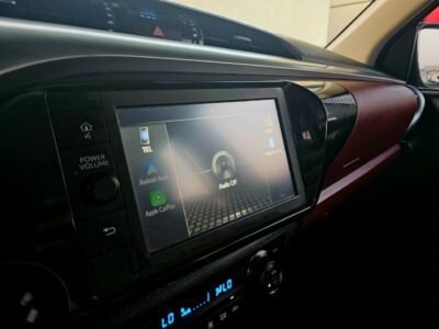 2022 Toyota Hilux SR5 4 Cylinder Petrol Engine White Red Pick Up Truck GCC Specs