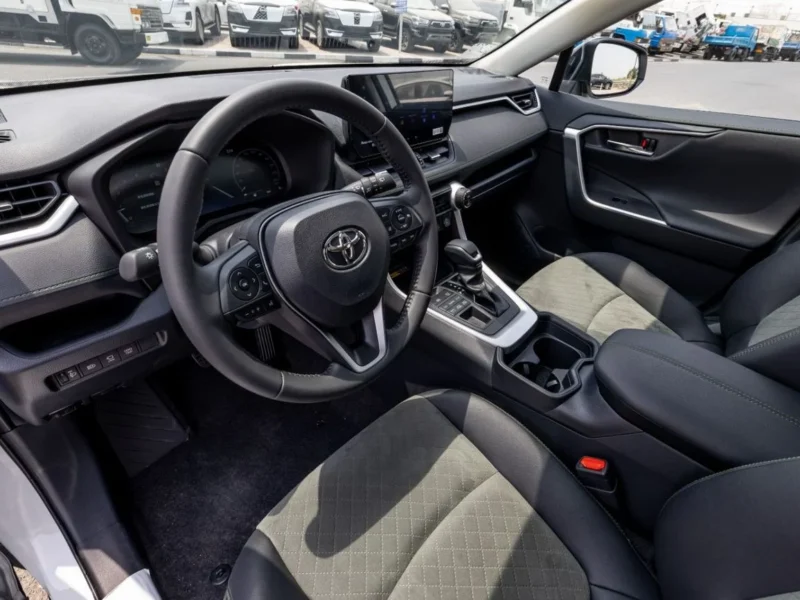 2025 Toyota RAV4 2.0L 4 Cylinders Petrol Engine 4WD White Black SUV CHINESE