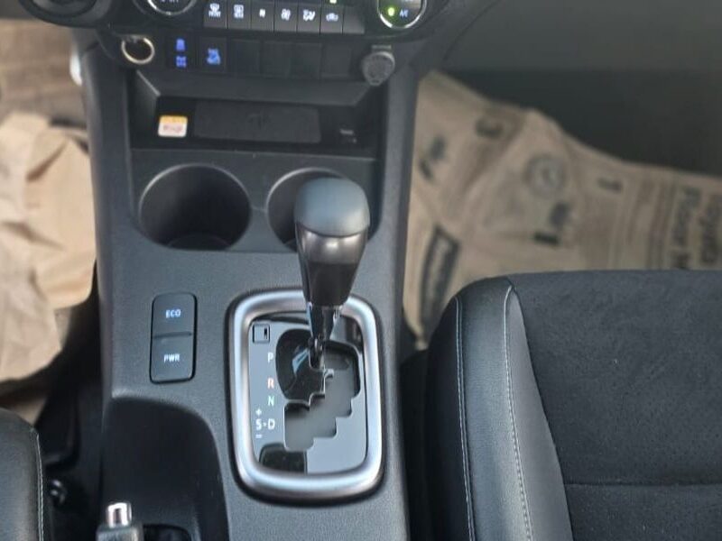 2024 TOYOTA HILUX 2.8L 4 Cylinder Engine DIESEL GR SPORT Black Pick Up Truck