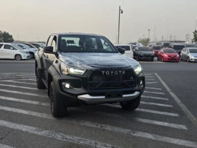 2024 TOYOTA HILUX 2.8L 4 Cylinder Engine DIESEL GR SPORT Black Pick Up Truck