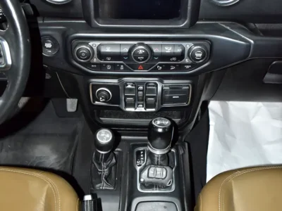 2020 Jeep Wrangler Unlimited Sahara 6 Cylinder Petrol Engine Blue Tan SUV GCC