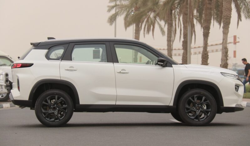 2024 Toyota Urban Cruiser 1.5-litre 4-cylinder Petrol Engine White Brown Compact SUV