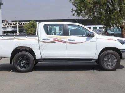 2026 Toyota Hilux DC 2.7L 4 Cylinders Petrol Engine 4WD MT White Maroon Pick Up Truck