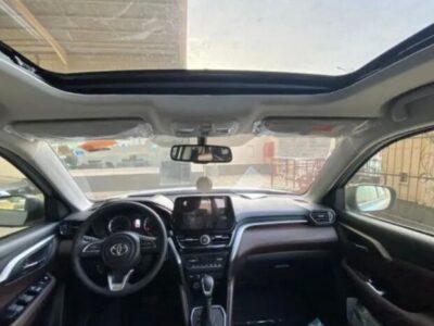 2024 Toyota Urban Cruiser 1.5-litre 4-cylinder Petrol Engine Silver Brown Compact SUV