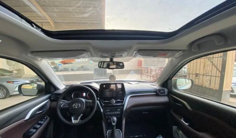 2024 Toyota Urban Cruiser 1.5-litre 4-cylinder Petrol Engine Silver Brown Compact SUV