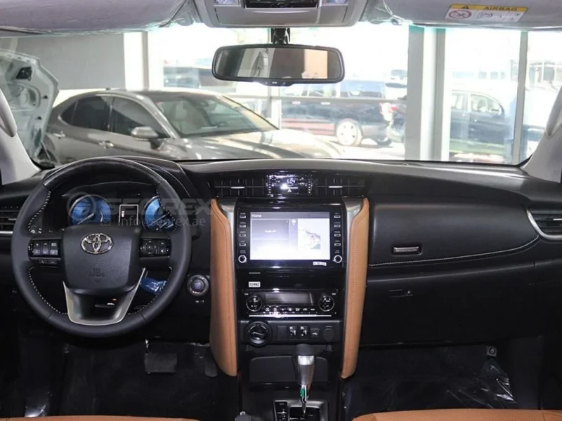 2025 Toyota Fortuner 4.0L 6 Cylinder Petrol Engine 4WD Black Beige SUV GCC Specs