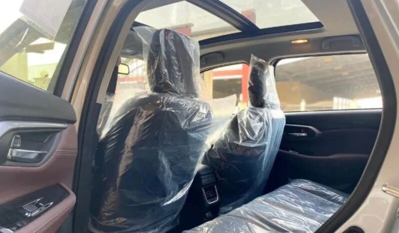 2024 Toyota Urban Cruiser 1.5-litre 4-cylinder Petrol Engine Silver Brown Compact SUV