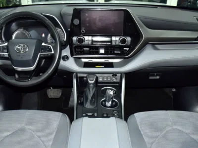 2023 Toyota Highlander Other 4 Cylinder Hybrid Engine White Grey SUV GCC Specs