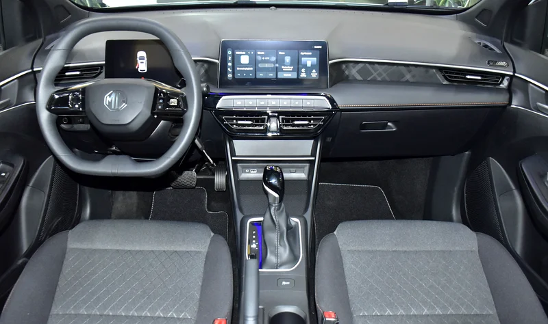 2026 MG MG3 Standard 4 Cylinder Petrol Engine White Black Hatchback GCC Specs