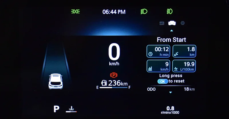 2026 MG MG3 Standard 4 Cylinder Petrol Engine White Black Hatchback GCC Specs