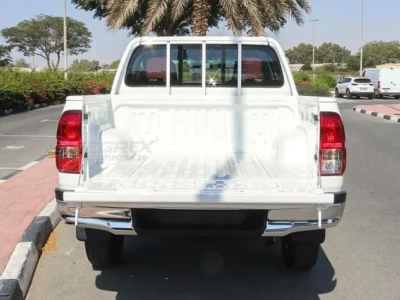 2026 Toyota Hilux DC 2.4L 4 Cylinders Diesel Engine 4WD M/T White Maroon Pick Up Truck