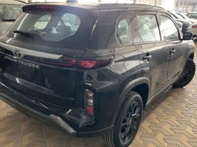 2024 Toyota Urban Cruiser 1.5-litre 4-cylinder Petrol Engine Black Brown Compact SUV