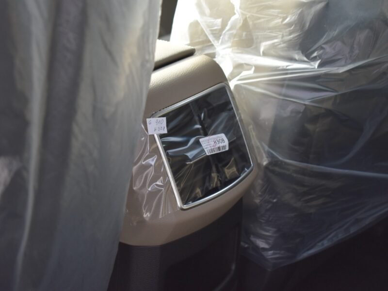 2023 Kia Sportage 1.6L Turbocharged 4 Cylinder Petrol Engine Brown Beige SUV AWD