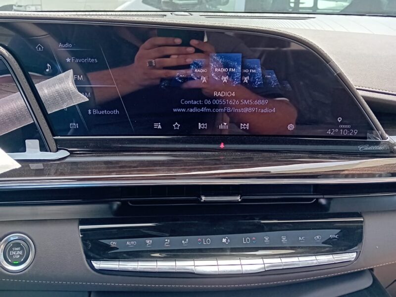 2023 Cadillac Escalade 6.2-liter V8 Petrol Engine Black Tan SUV Automatic 4WD