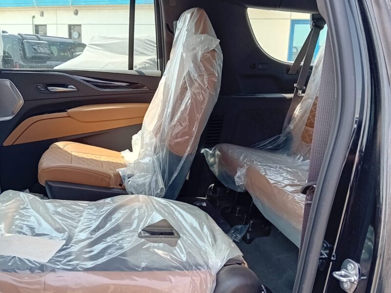 2023 Cadillac Escalade 6.2-liter V8 Petrol Engine Black Tan SUV Automatic 4WD