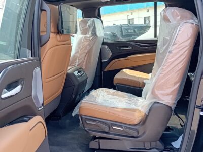 2023 Cadillac Escalade 6.2-liter V8 Petrol Engine Black Tan SUV Automatic 4WD