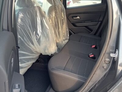 2023 Renault Duster 1.6 Litres Inline 4 Petrol Engine Black SUV FWD Automatic